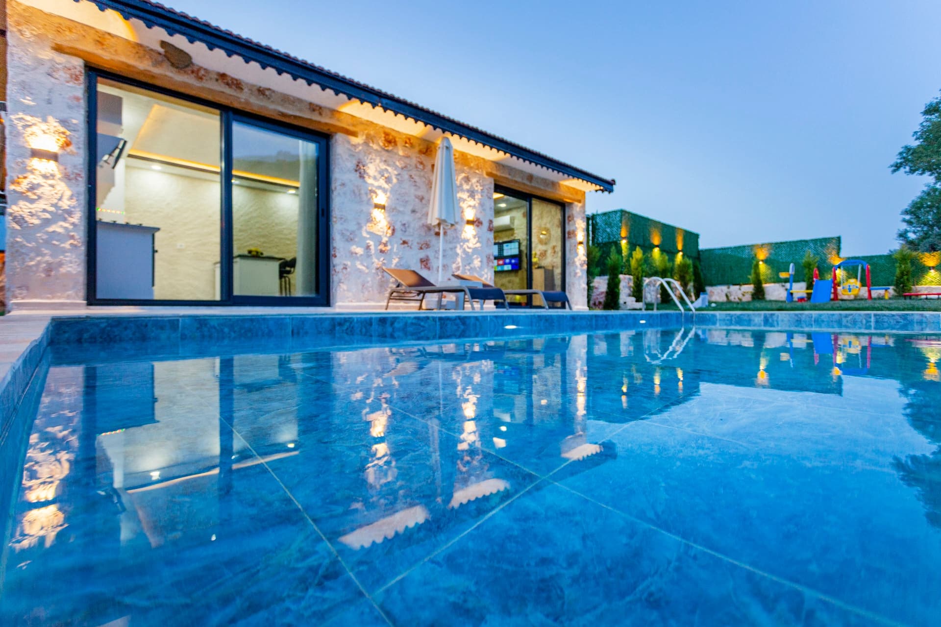 Villa Menesa Korunaklı Havuz 51