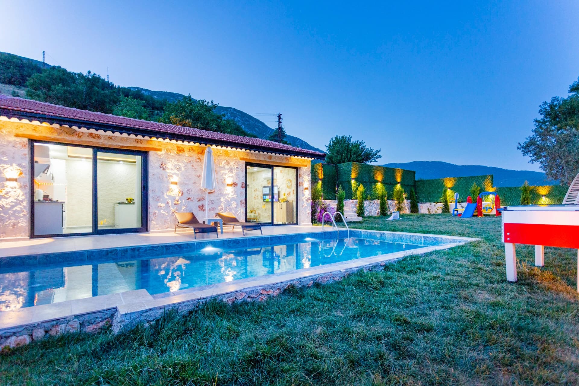 Villa Menesa Korunaklı Havuz 79