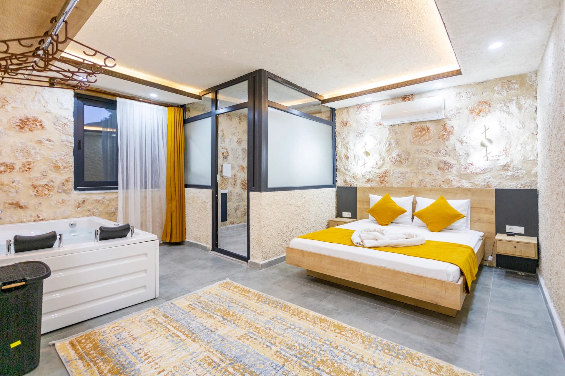 Villa Menesa Korunaklı Havuz 87