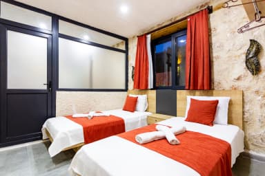 Villa Menesa Korunaklı Havuz 39