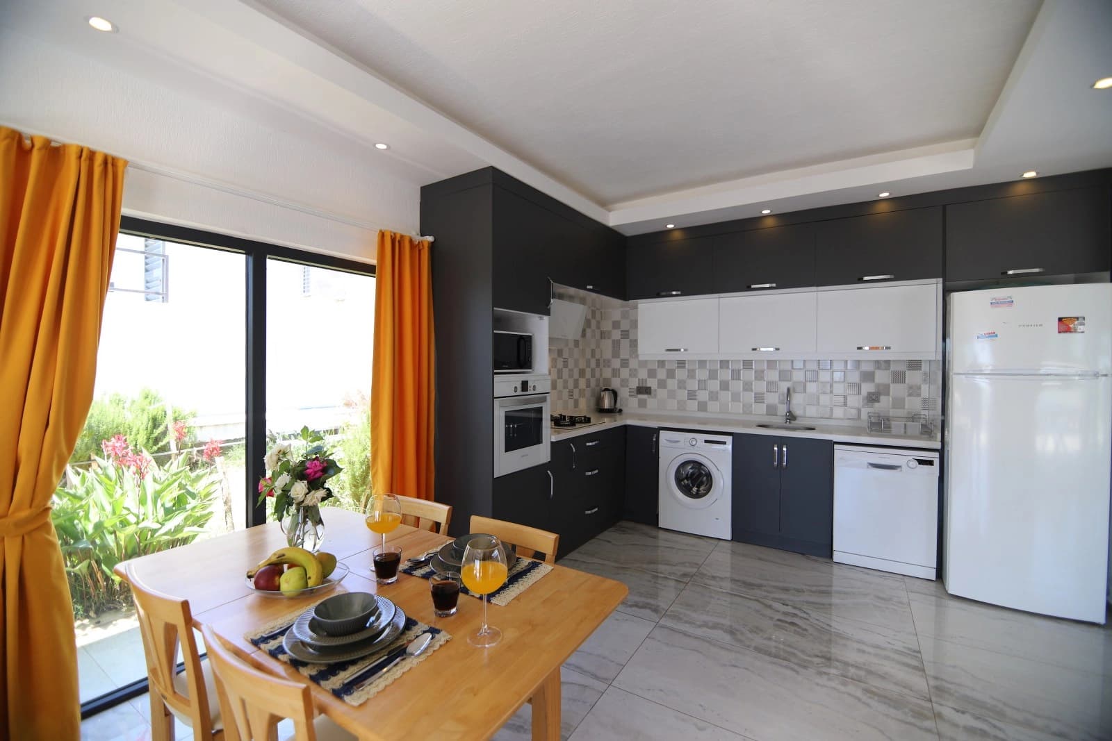 Villa Odesa Korunaklı Havuz 36