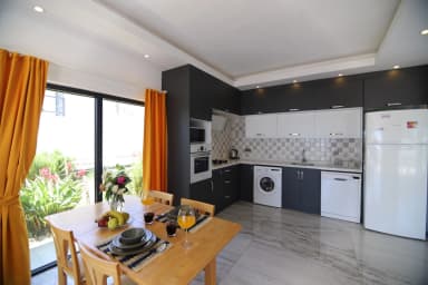 Villa Odesa Korunaklı Havuz 36