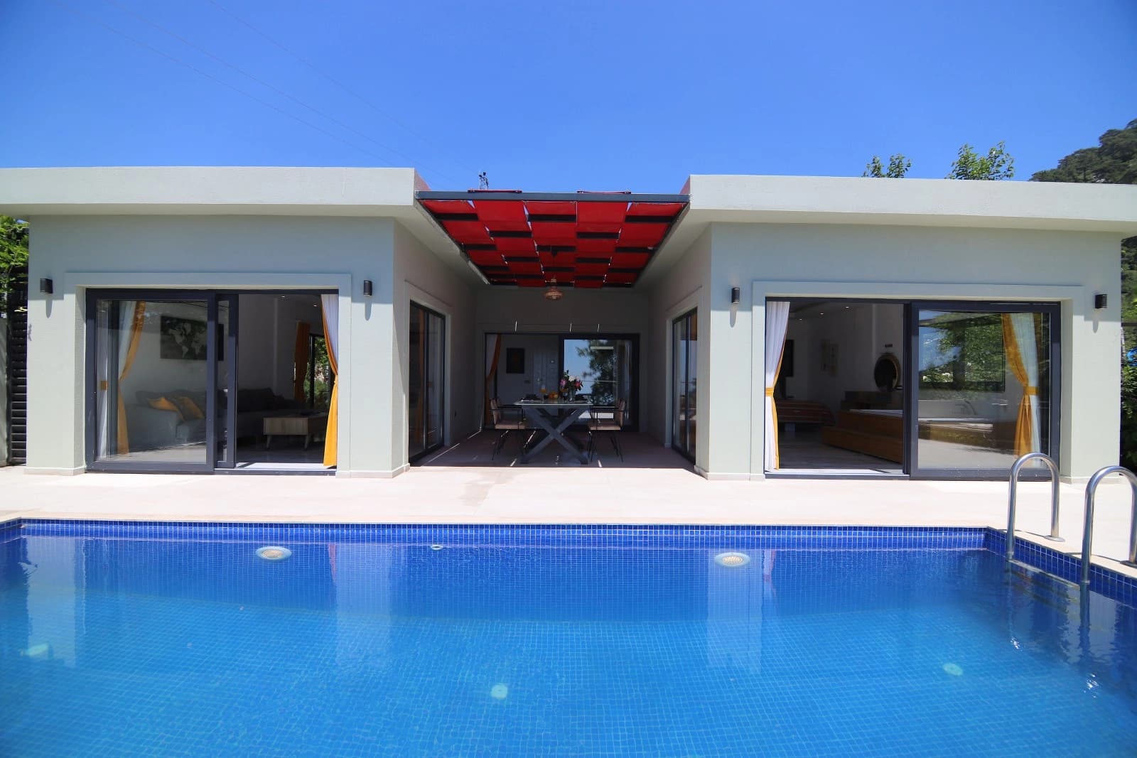 Villa Odesa Korunaklı Havuz 42