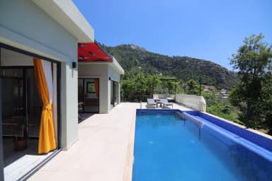 Villa Odesa Korunaklı Havuz 84