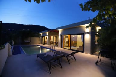 Villa Odesa Korunaklı Havuz 22
