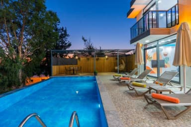 Villa Lilium Korunaklı Havuz 85