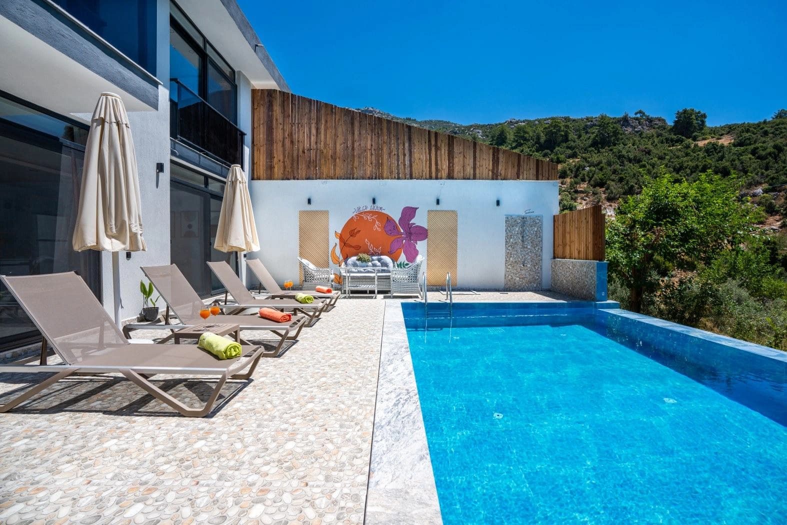 Villa Lilium Korunaklı Havuz 43