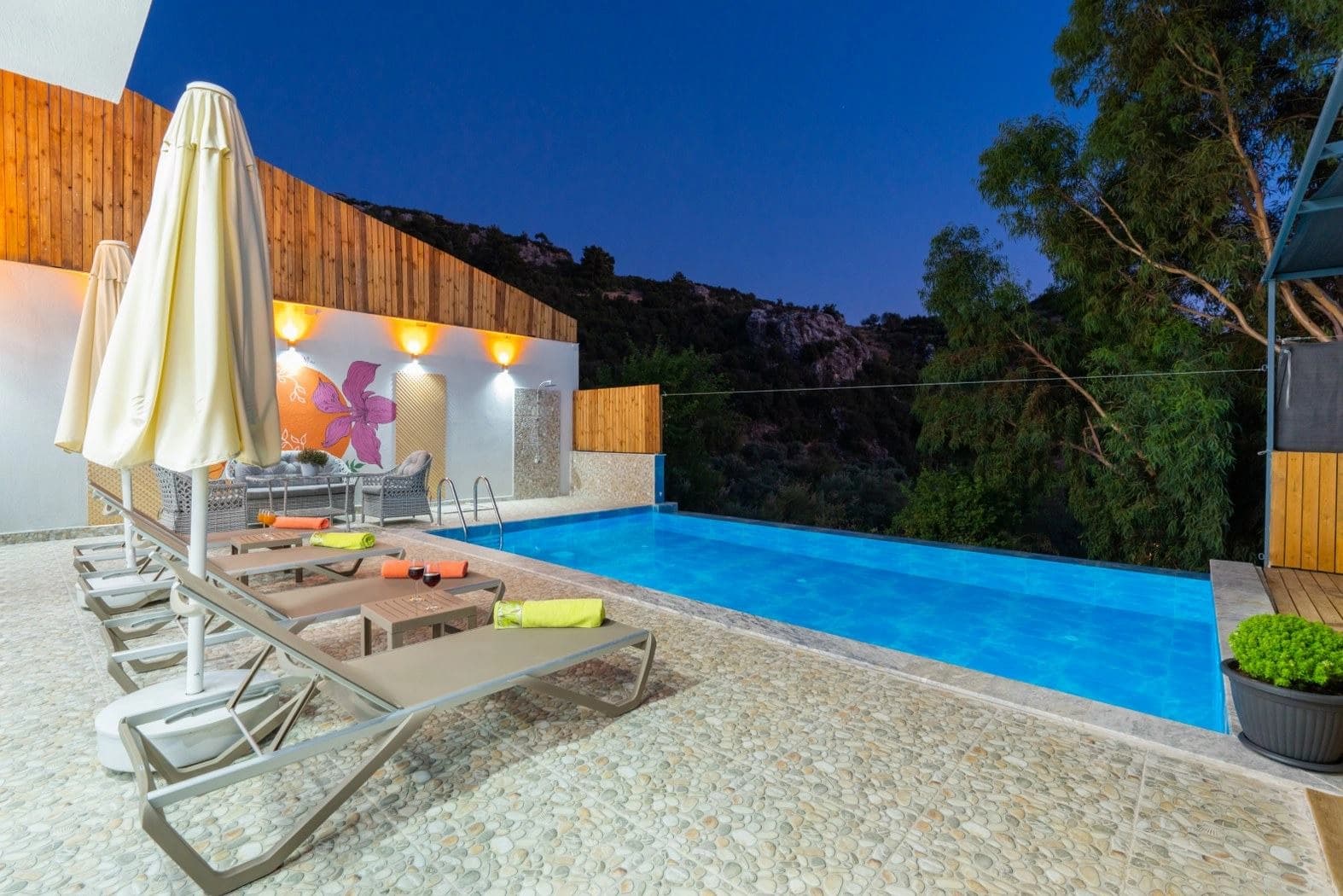 Villa Lilium Korunaklı Havuz 23