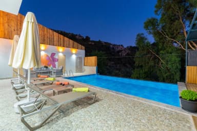 Villa Lilium Korunaklı Havuz 23
