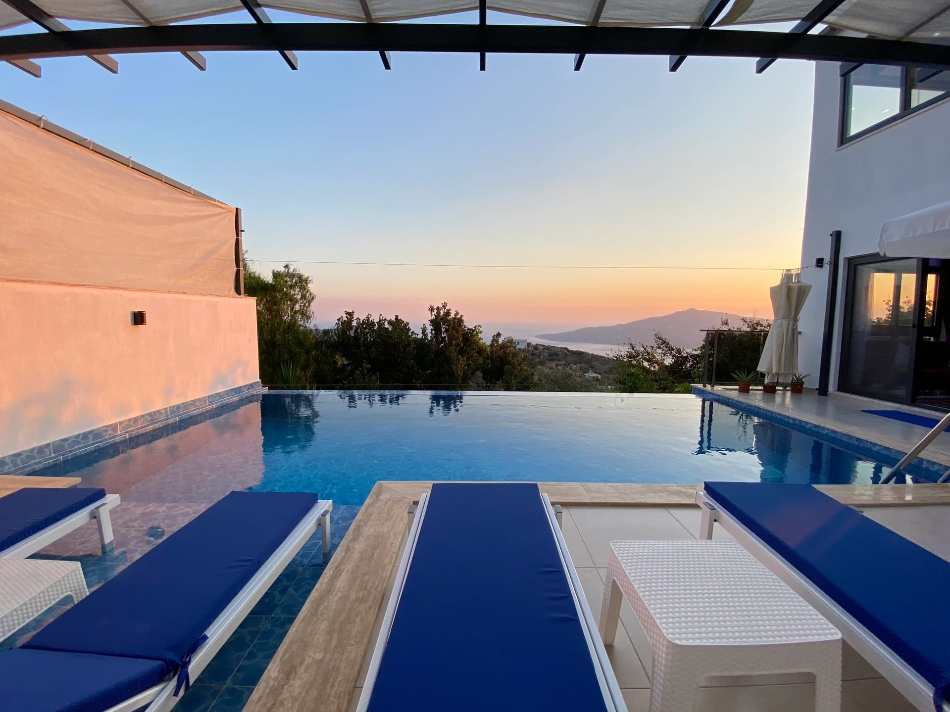 Villa Zeytin Sarnıç Korunaklı Havuz 50