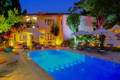 Villa Tramonto Korunaklı Havuz 59