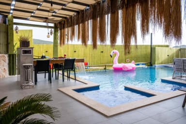 Villa Azores Korunaklı Havuz 43