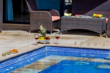 Villa Orpheus Korunaklı Havuz 52