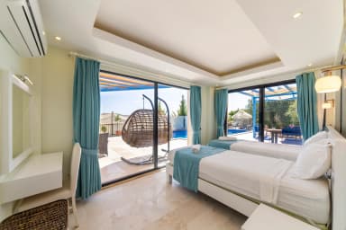 Villa Orpheus Korunaklı Havuz 60