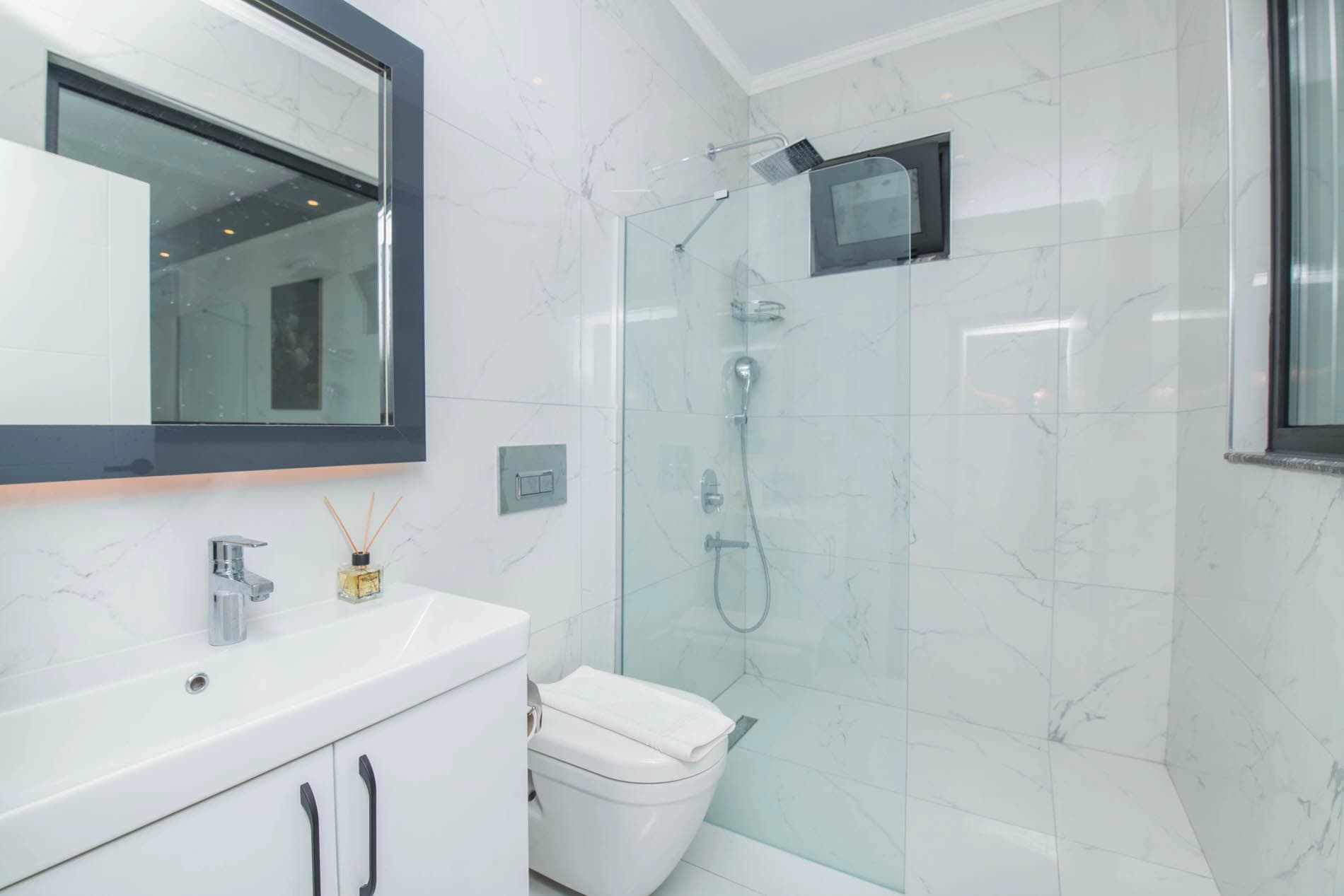 Villa Dilay Korunaklı Havuz 44