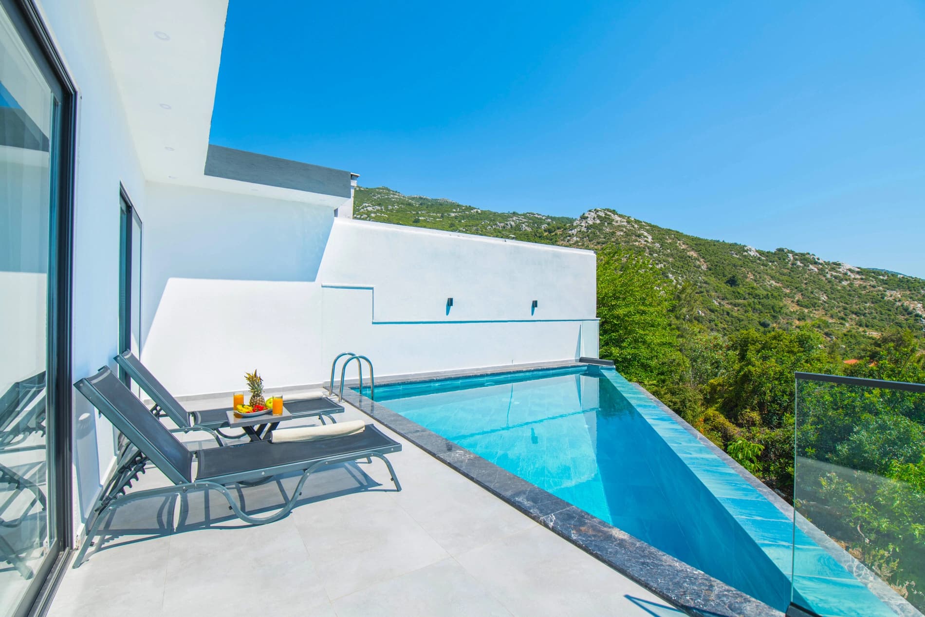 Villa Dilay Korunaklı Havuz 56