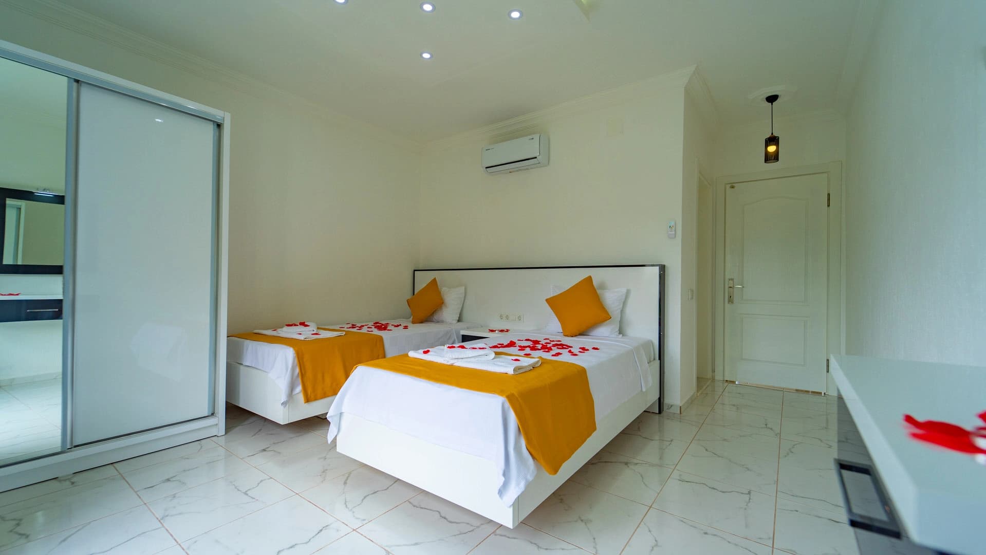 Villa Akkız Korunaklı Havuz 16