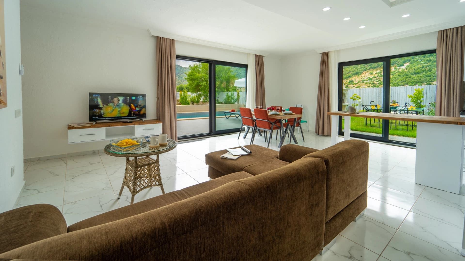 Villa Akkız Korunaklı Havuz 36