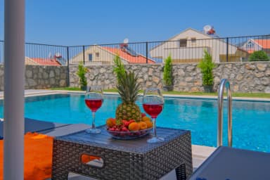 Villa Santorini Fethiye Korunaklı Havuz 54