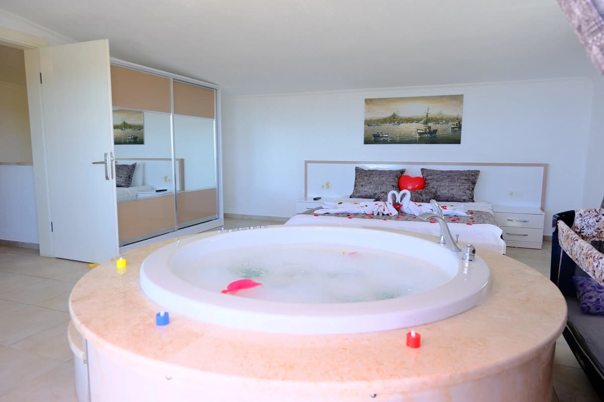 Villa Zirve Kördere Korunaklı Havuz 80