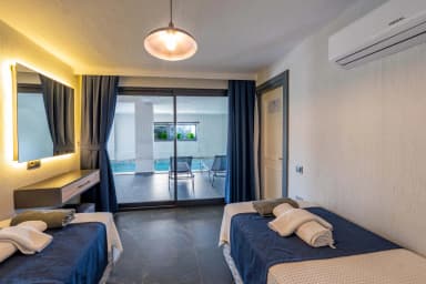 Villa Cihan Isıtmalı Havuz 80