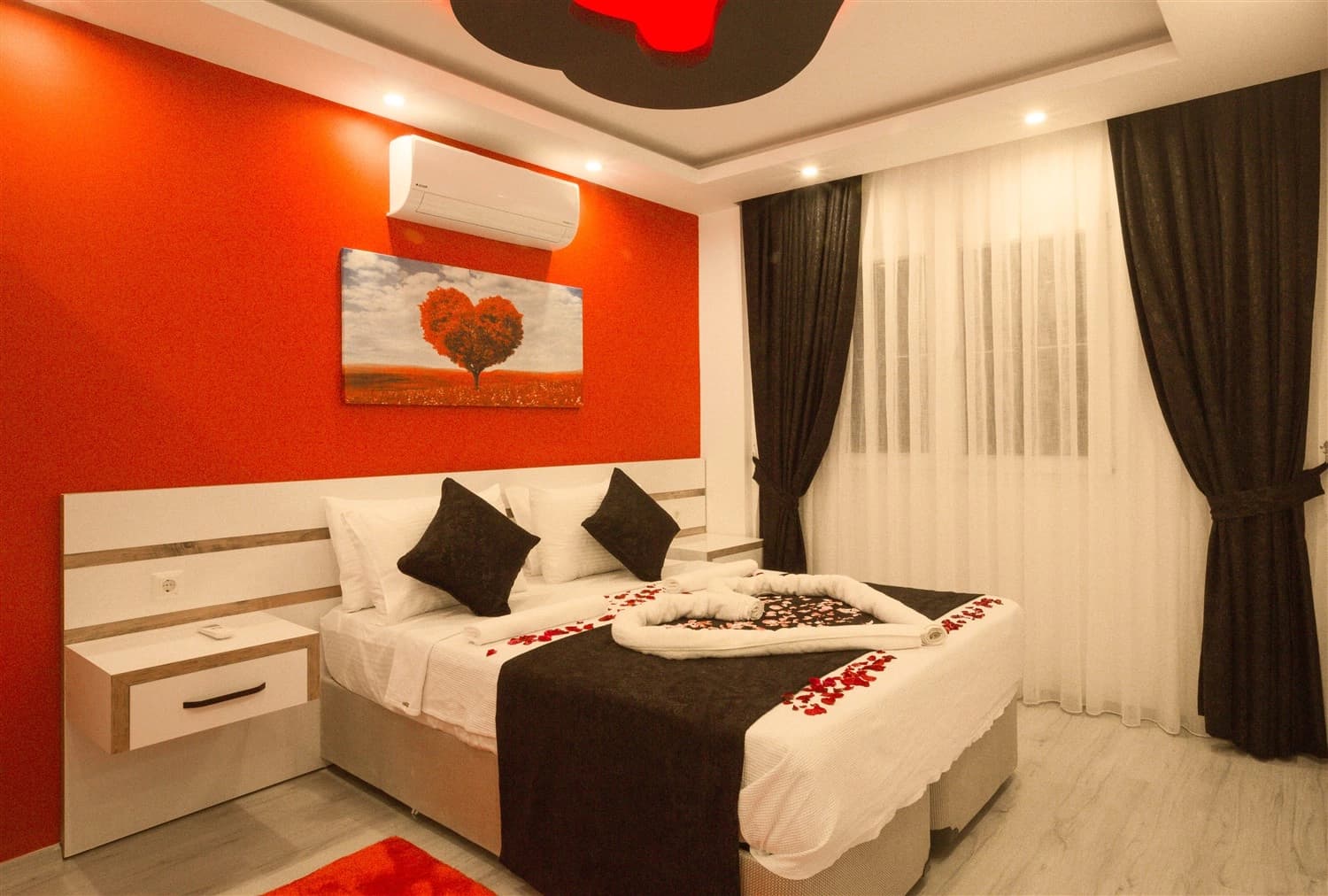 Villa Doğan Korunaklı Havuz 66