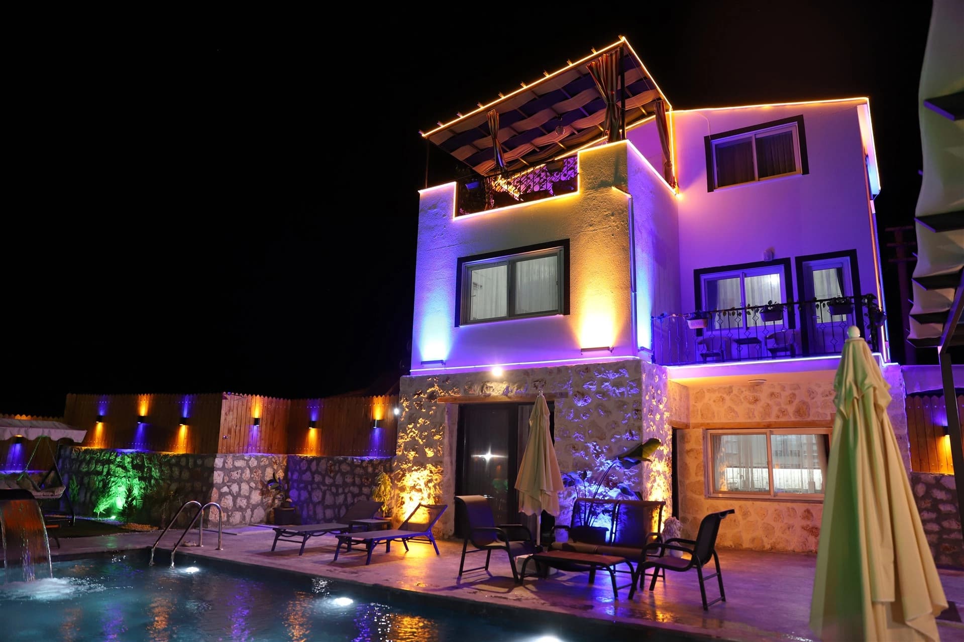 Villa Özkan Korunaklı Havuz 98