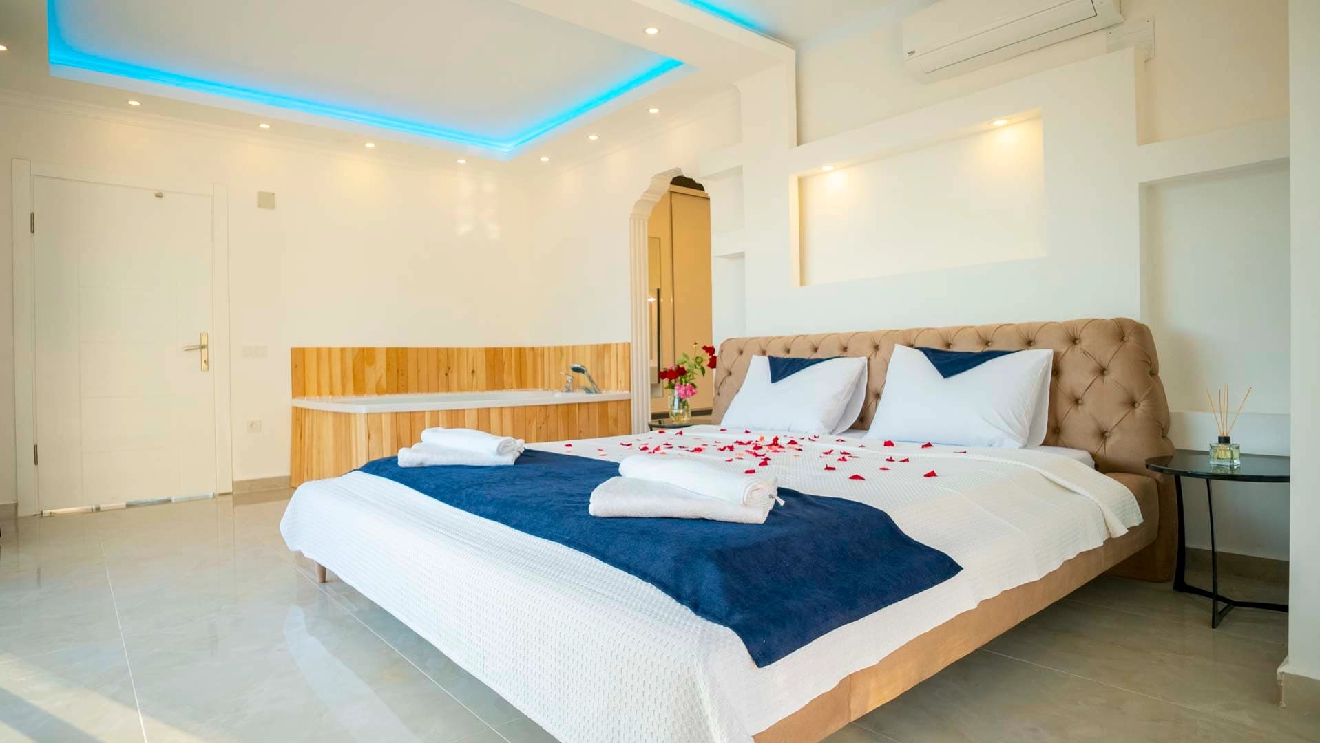 Villa Palas Korunaklı Havuz 92