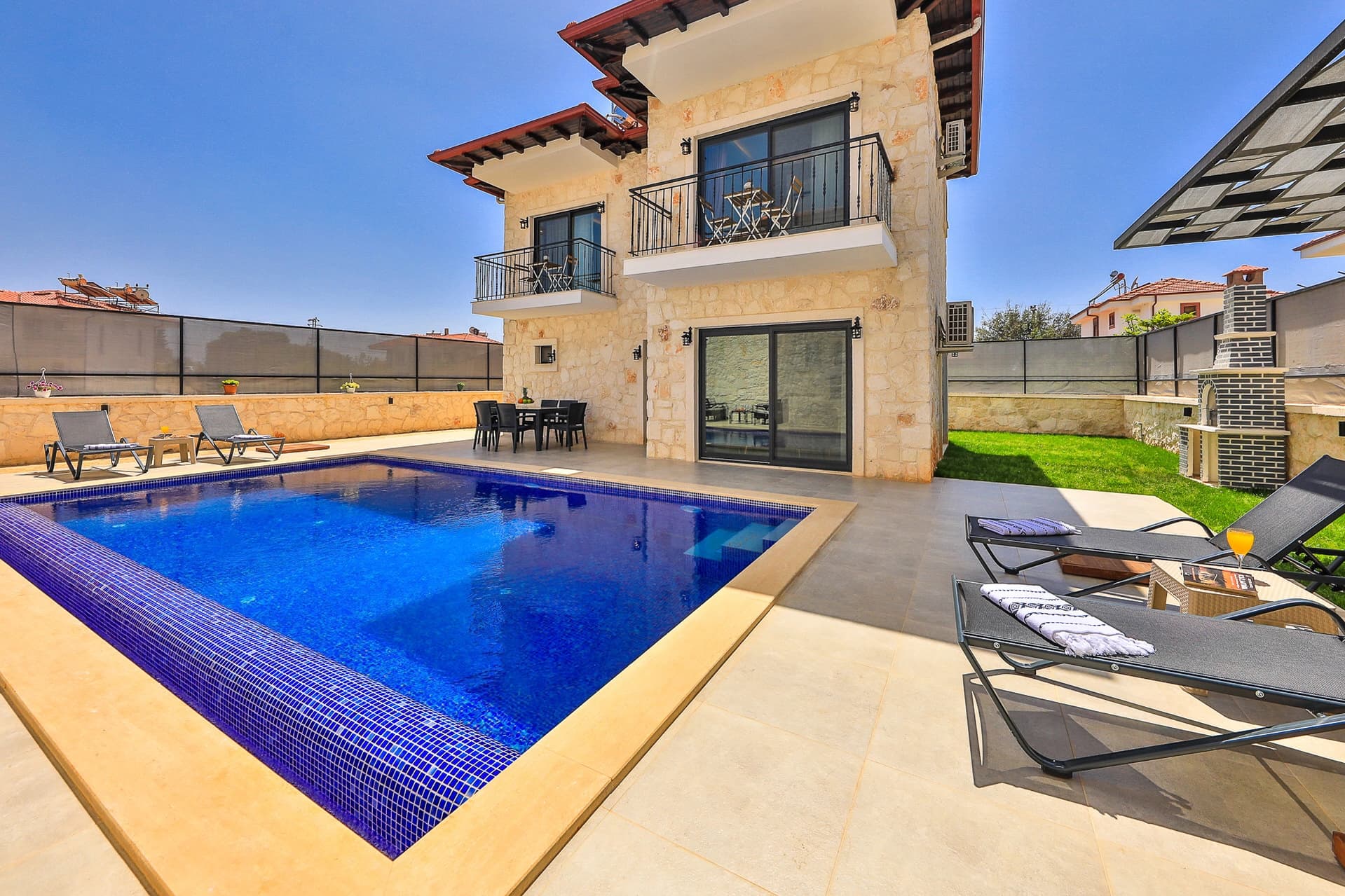 Villa Kaşlı 2 Korunaklı Havuz 44