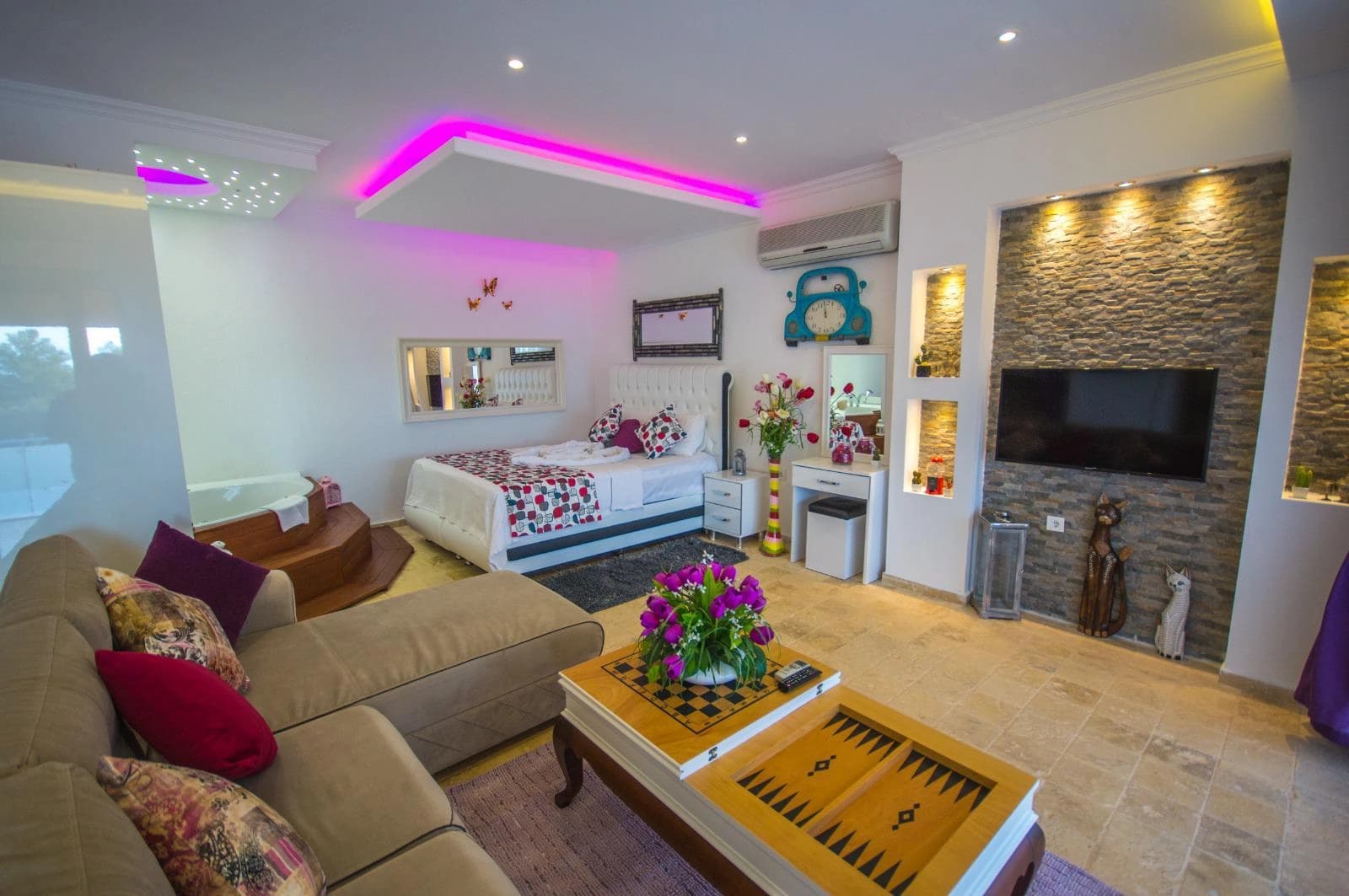 Villa Şirin İslamlar Korunaklı Havuz 65