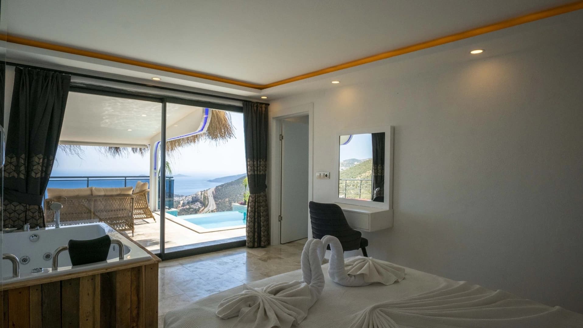 Villa Balli Korunaklı Havuz 30