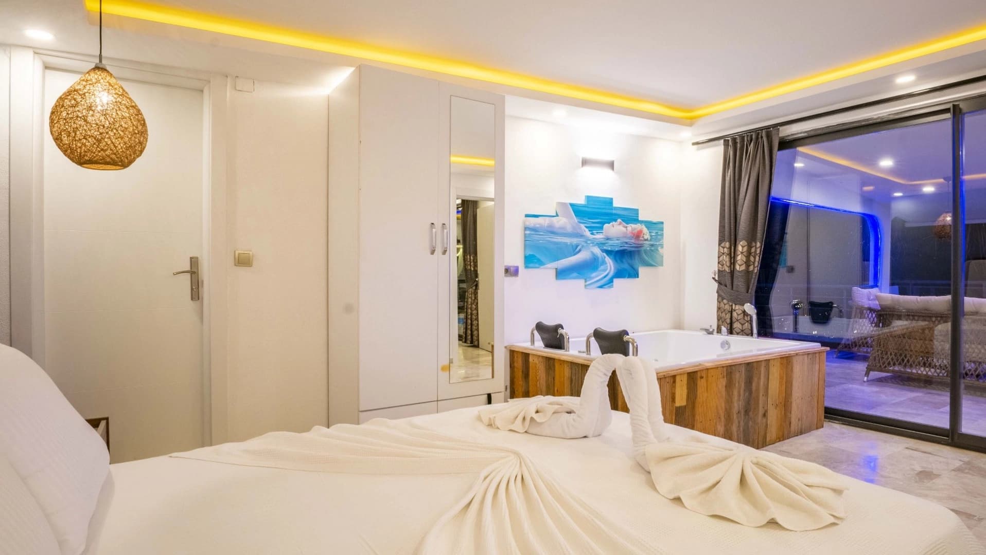 Villa Balli Korunaklı Havuz 44