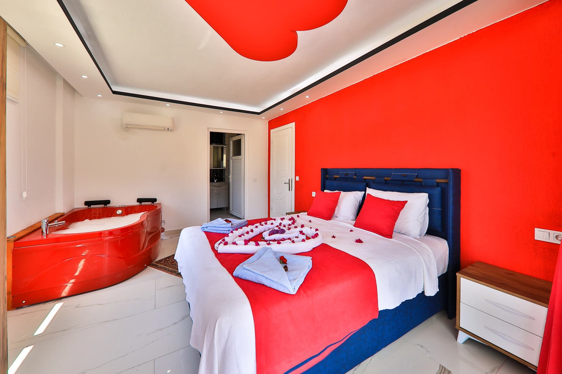 Villa Miranda Korunaklı Havuz 46