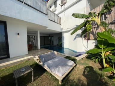 Villa Roze Korunaklı Havuz 41