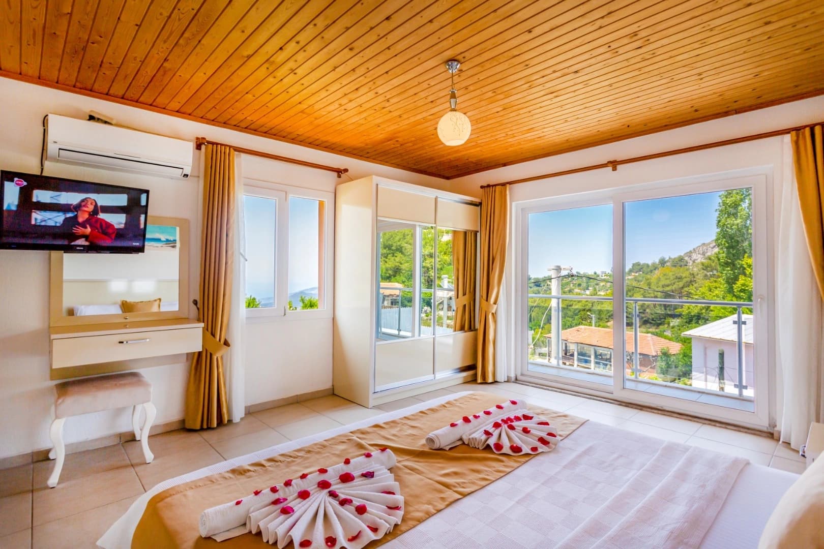 Villa Emin Korunaklı Havuz 57