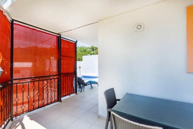 Villa Emin Korunaklı Havuz 69