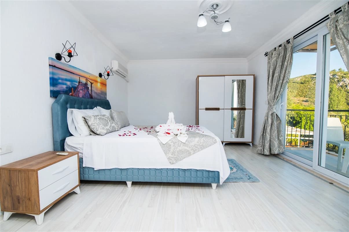 Villa Mevsim Üzümlü Korunaklı Havuz 72