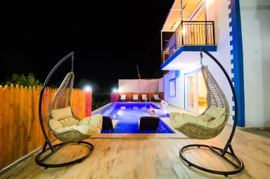 Villa Mevsim Üzümlü Korunaklı Havuz 78