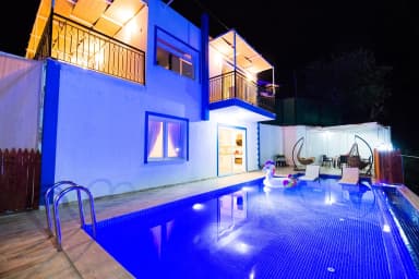 Villa Mevsim Üzümlü Korunaklı Havuz 92