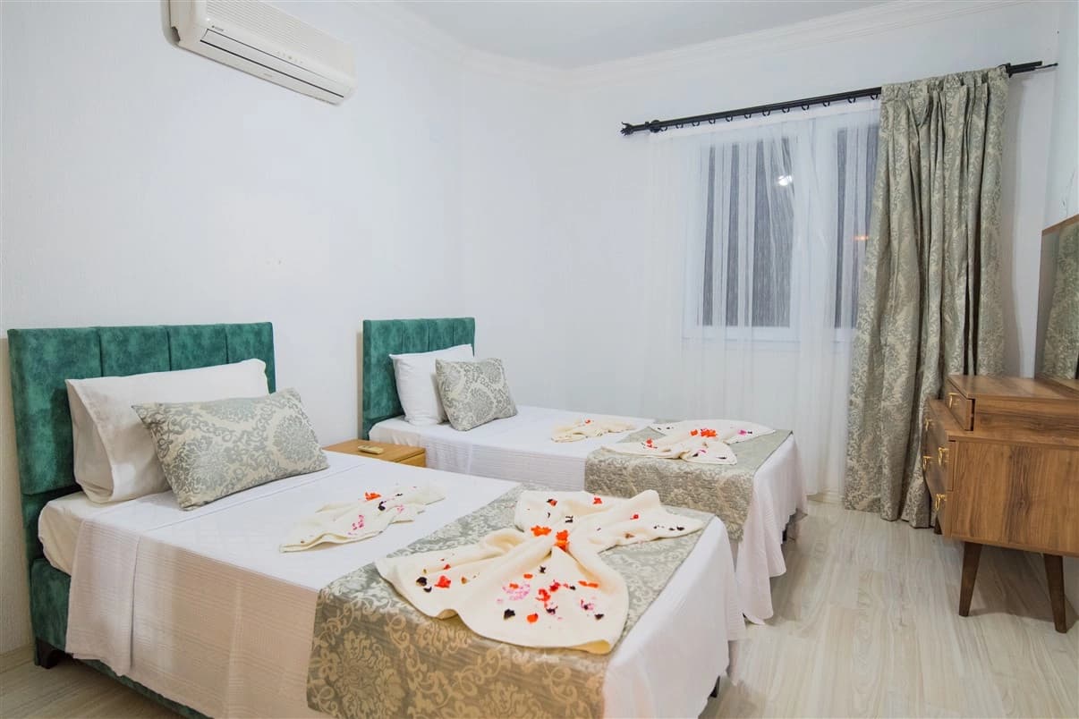 Villa Mevsim Üzümlü Korunaklı Havuz 24