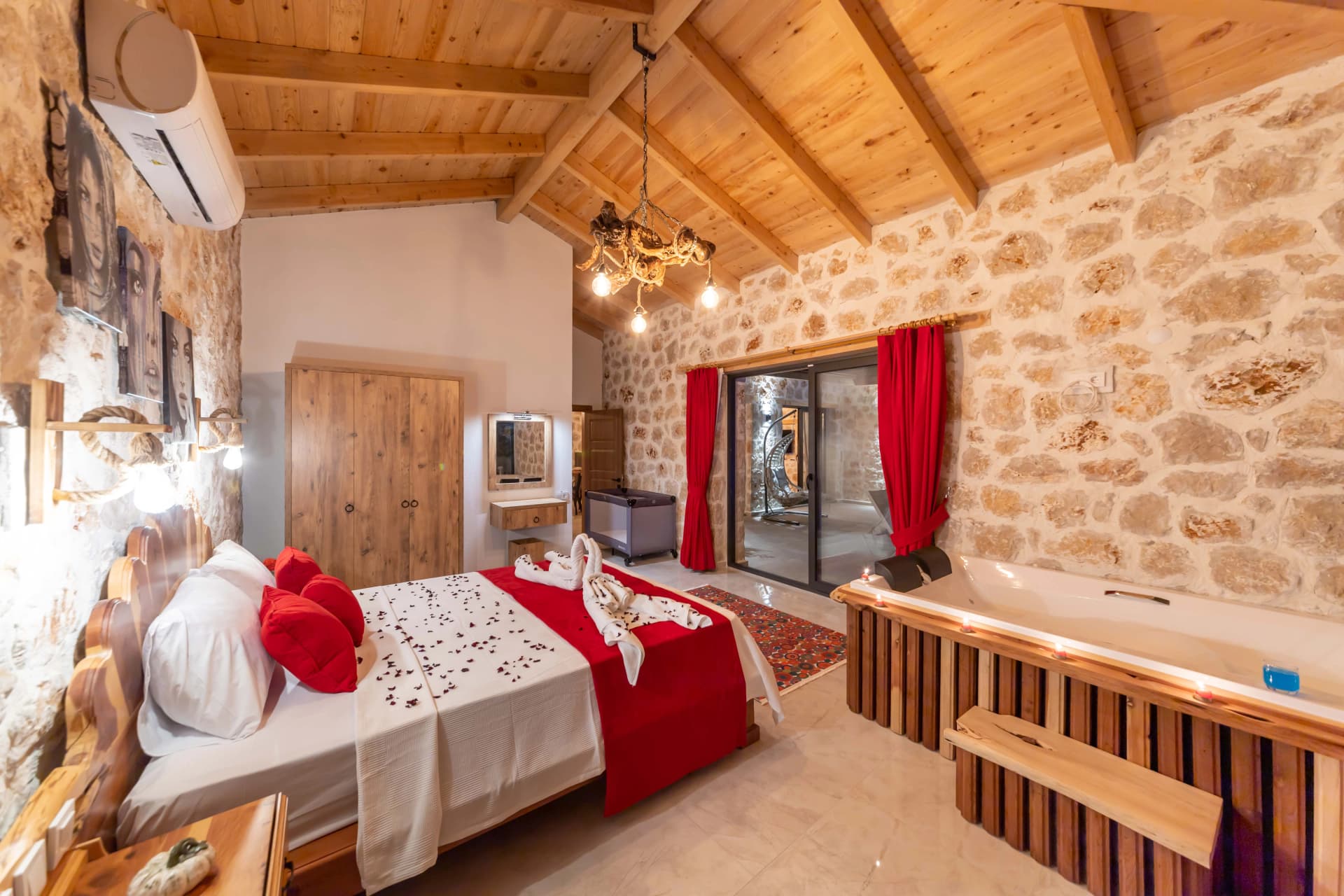 Villa Esyada Korunaklı Havuz 67