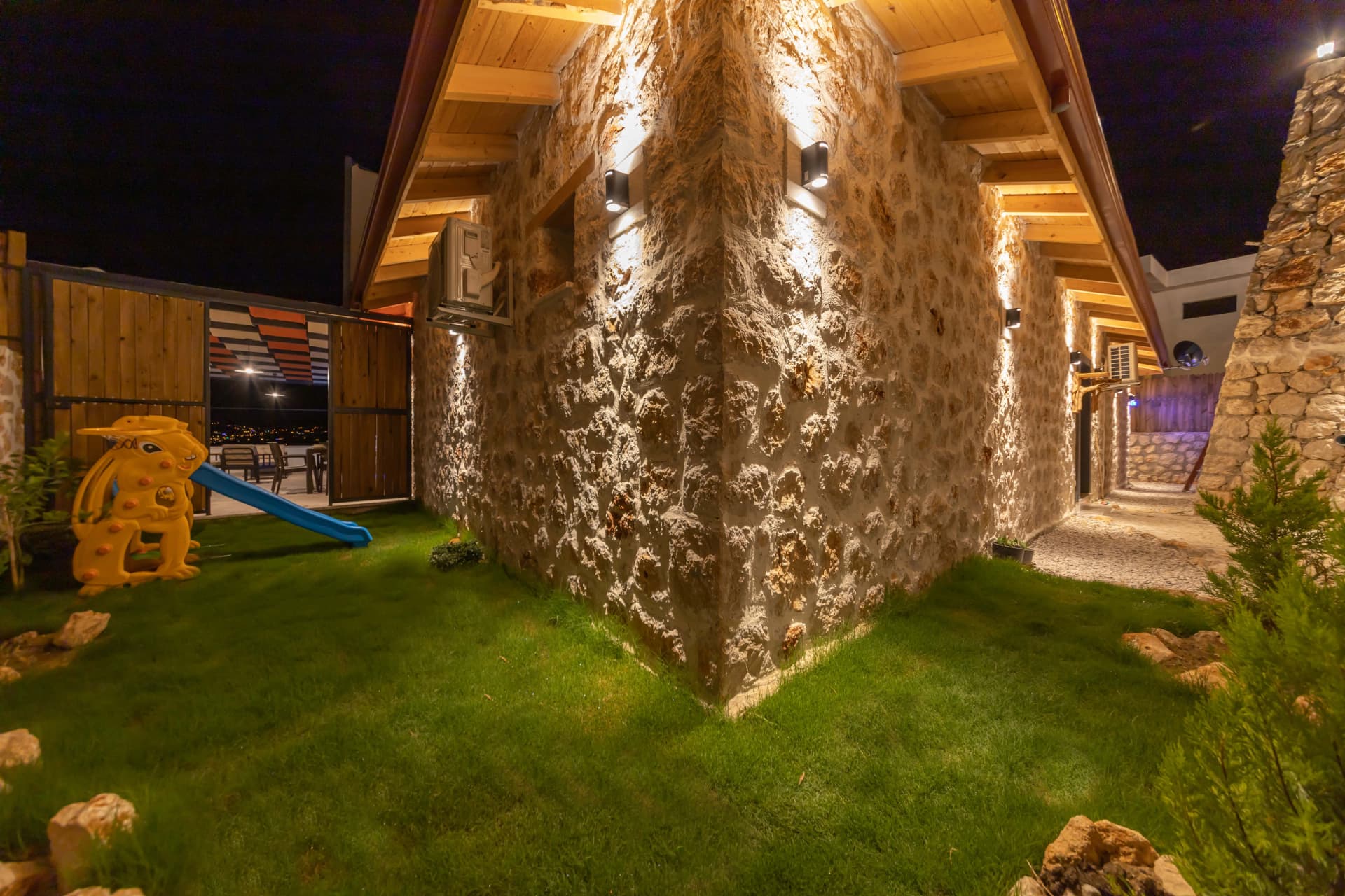 Villa Esyada Korunaklı Havuz 51