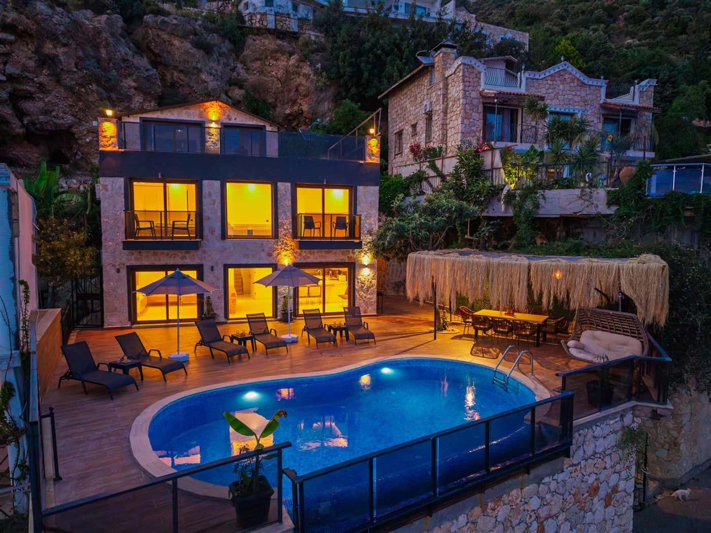 Villa Elit Akbel Korunaklı Havuz 27