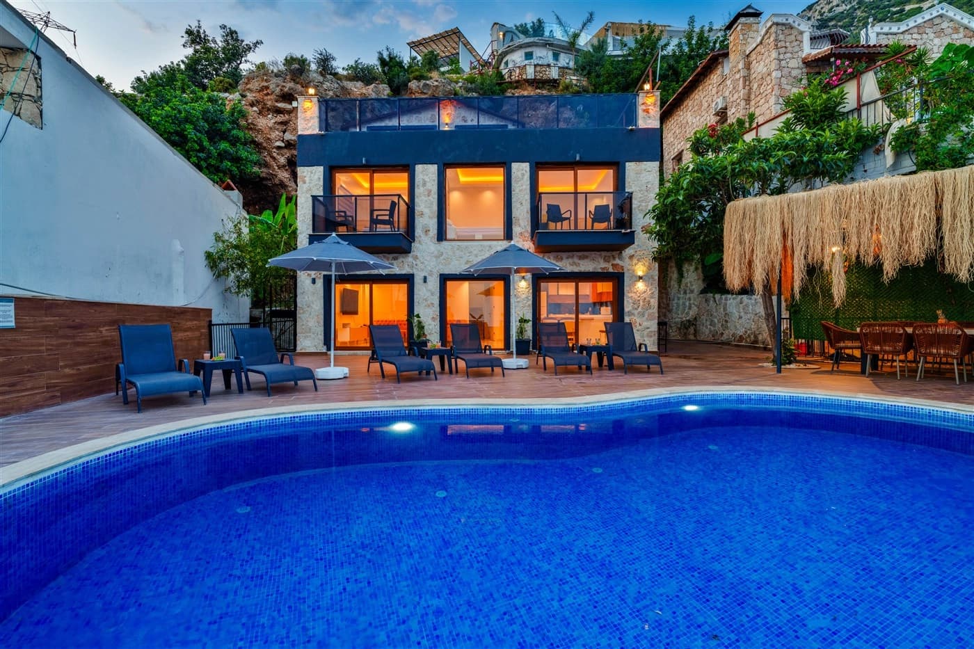 Villa Elit Akbel Korunaklı Havuz 33