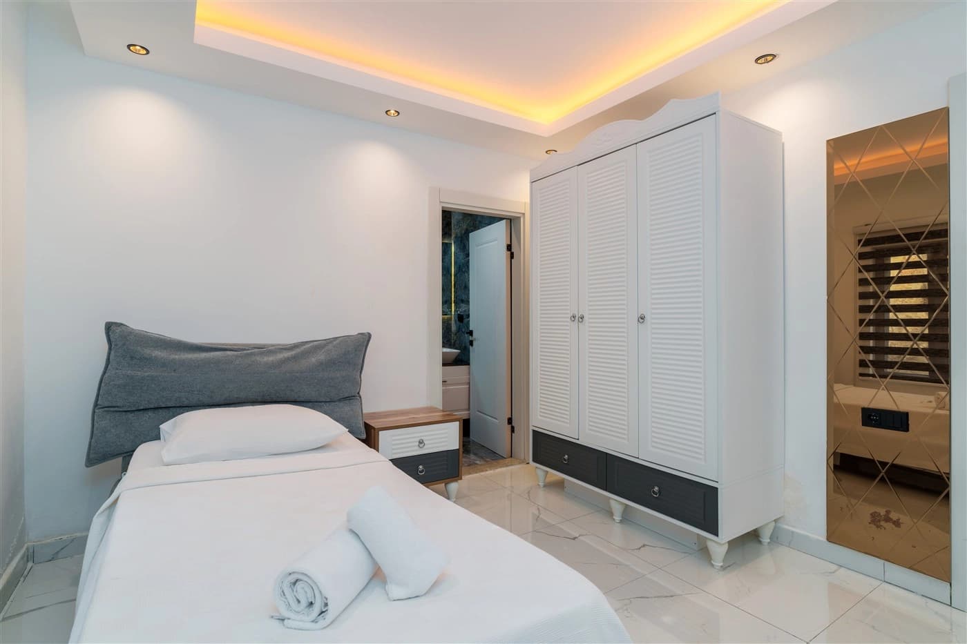 Villa Elit Akbel Korunaklı Havuz 71