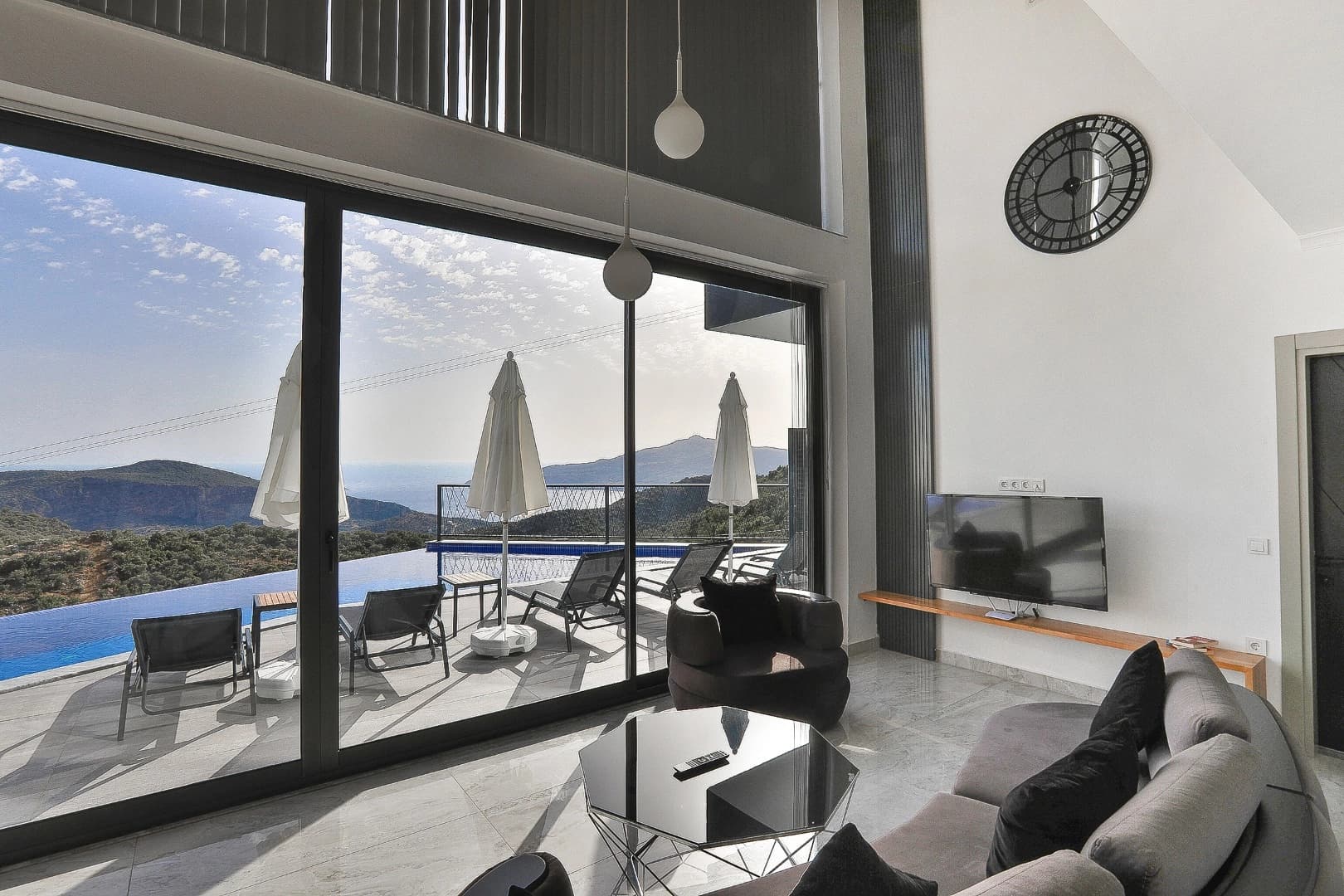 Villa Tria Isıtmalı Havuz 83