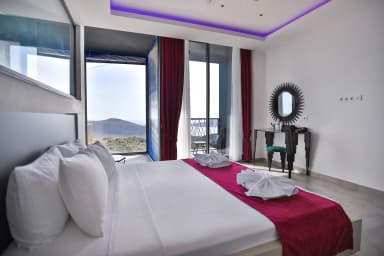 Villa Tria Isıtmalı Havuz 15