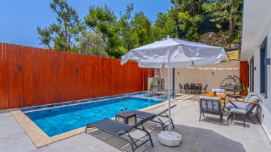 Villa Özüm Korunaklı Havuz 41