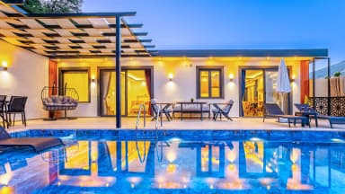 Villa Özüm Korunaklı Havuz 21