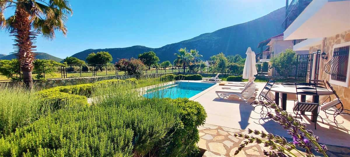 Villa Gelincik Korunaklı Havuz 87